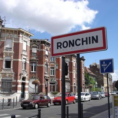Grande Chambre + Chambre D'Appoint Hotel Ronchin Exterior photo